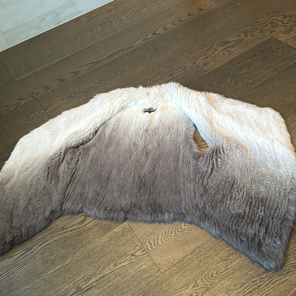 Mitchie’s XS Real Rabbit Fur White & Gray Ombré Vest - Picture 4 of 7